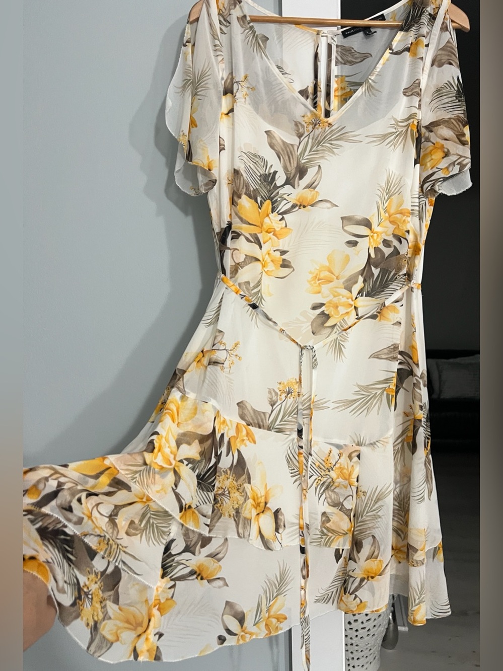 WHITE HOUSE BLACK MARKET Cream Midi Dress with Yellow Floral Print size L